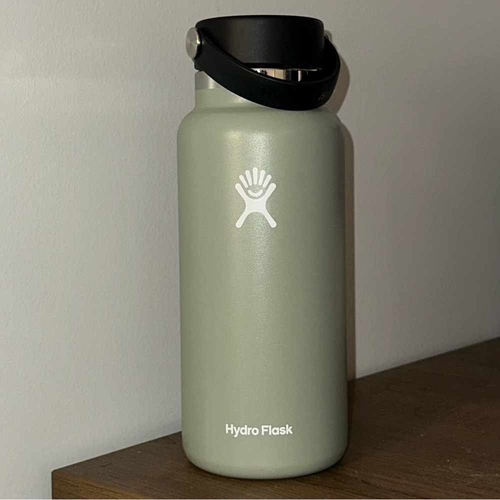 HydroFlask Sage Water bottle 32oz